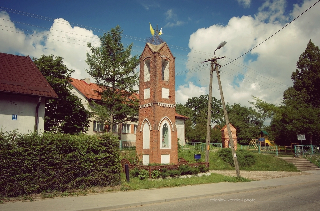 Garzewo, Gołogóra, Łomy, Świątki przydrożne kapliczki warmińskie