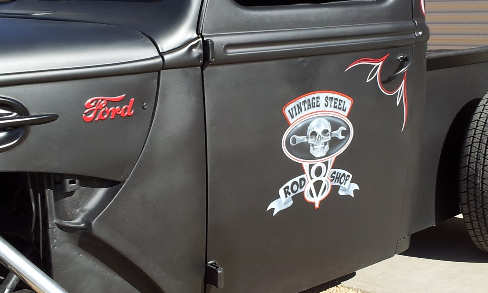 Russ Ellis Unveils New Rat Rod Vintage Steel Rod Shop 2012