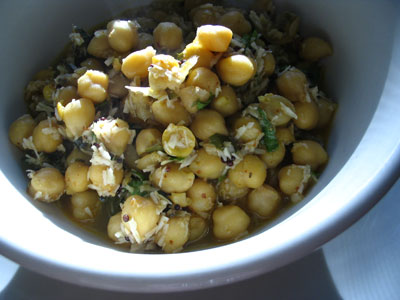 Chickpeas with Coconut Sauce (Shundal)