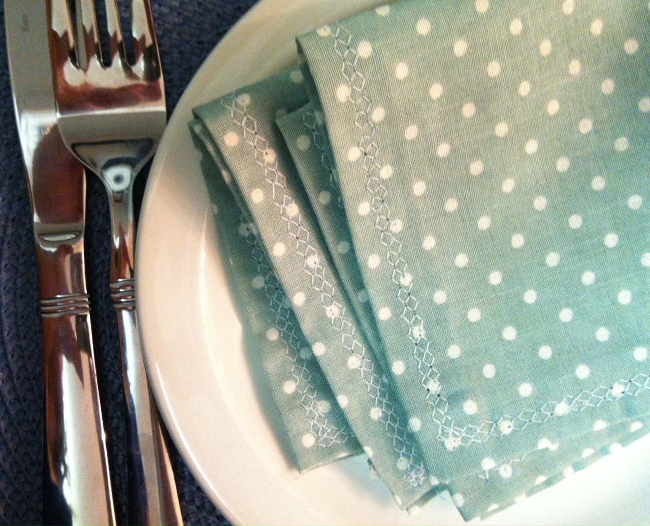 OOMPHLOVE DiY Dinner Napkins