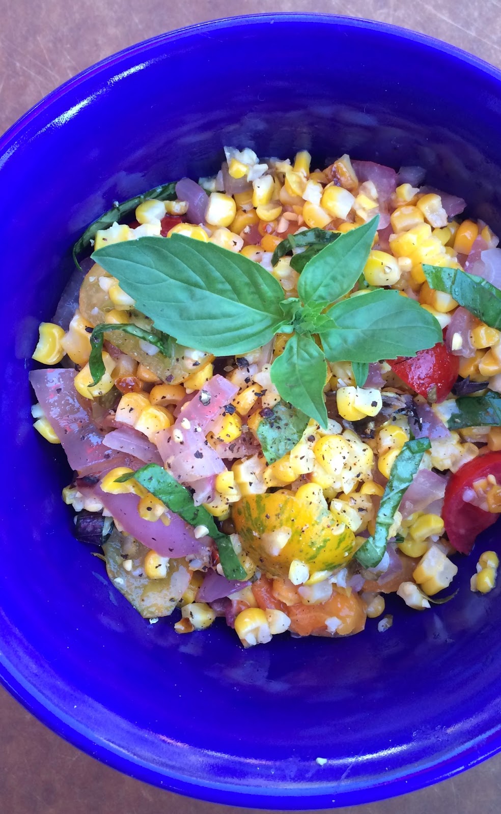 Grilled Corn, Tomato and Red Onion Salad Caity
