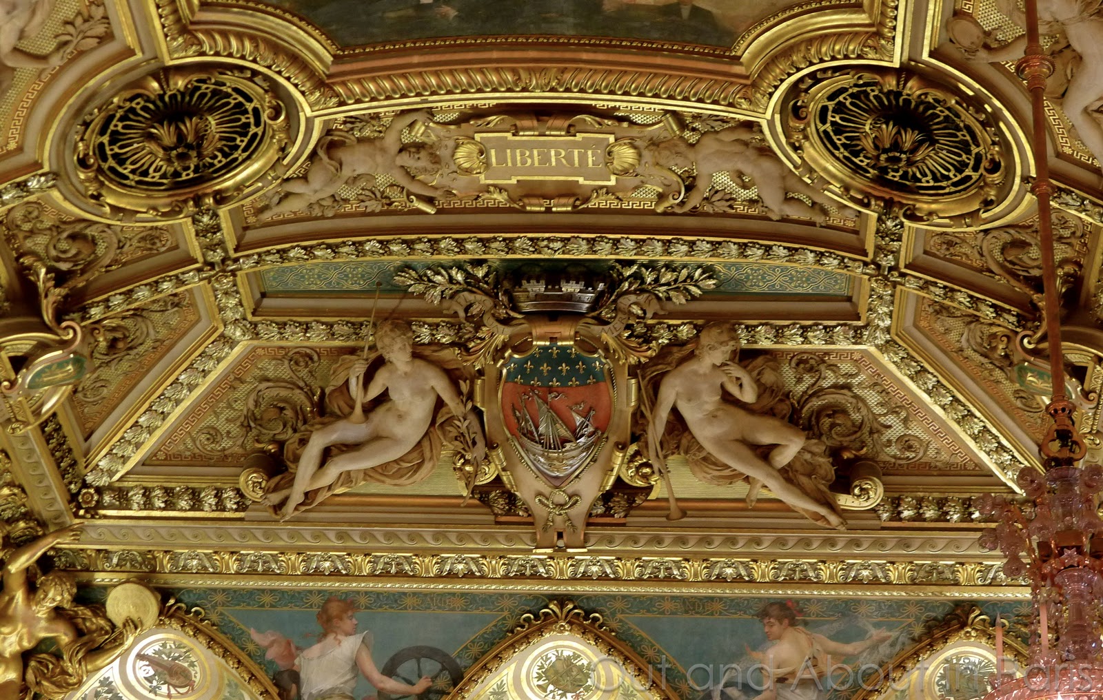 Hôtel de Ville in Paris You've seen the outside, now it's time to see