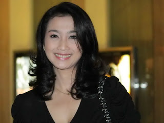 Foto-Foto Desy Ratnasari ~ KUMPULAN FOTO FOTO