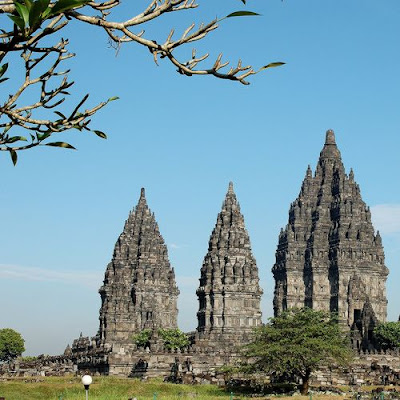 Thăm Những ngôi đền đẹp nhất châu Á %25C4%2590%25E1%25BB%2581n+Prambanan+Indonesia_d