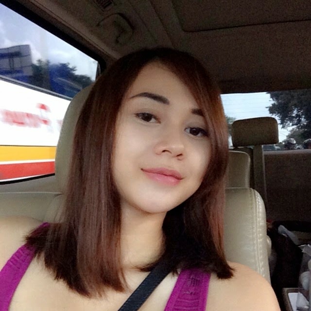 CLICK TO ENLARGE Galeri Foto Selfie Artis Cantik Aura Kasih