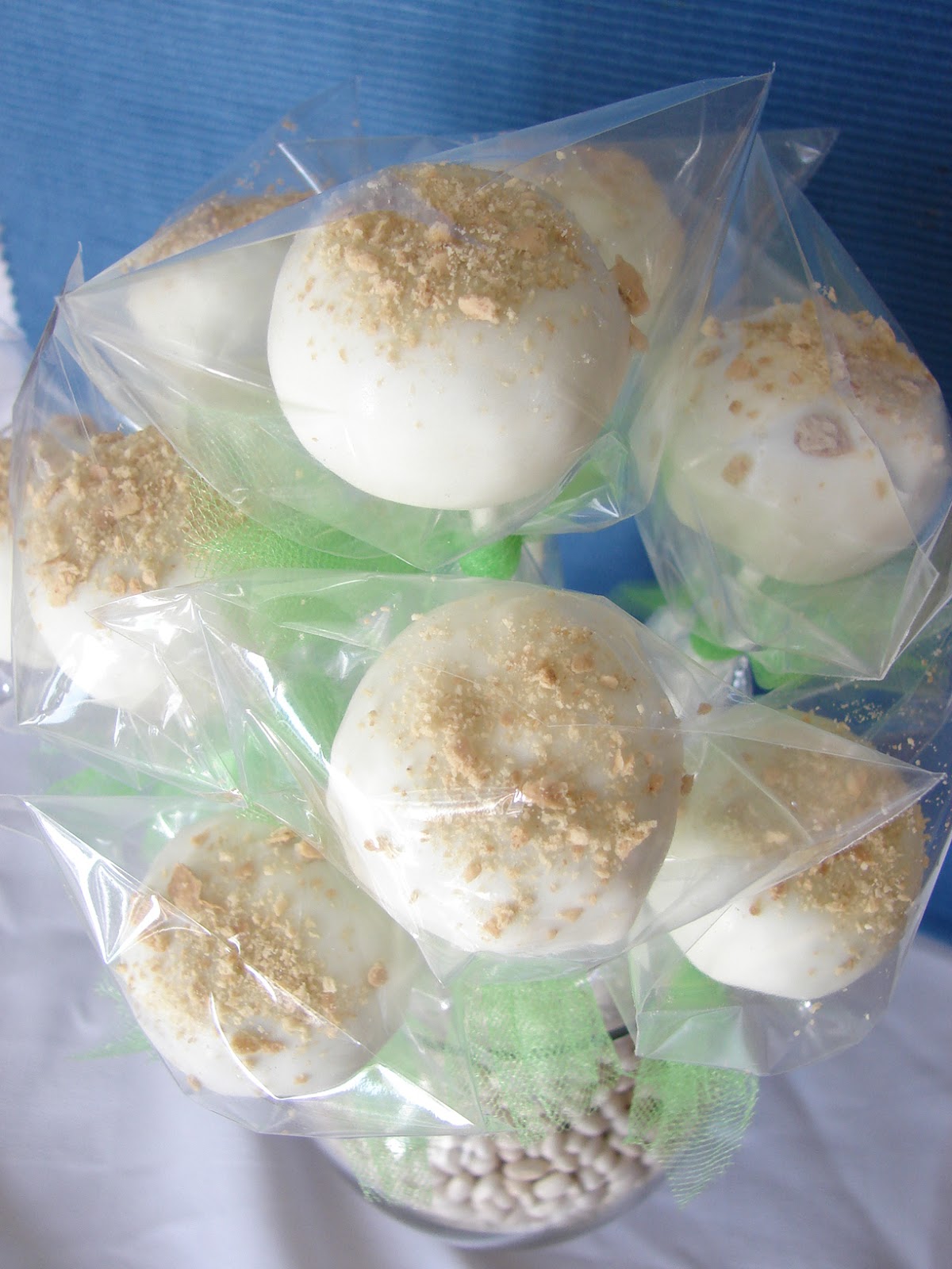 The Royal Cook Key Lime Pie Cake Pops
