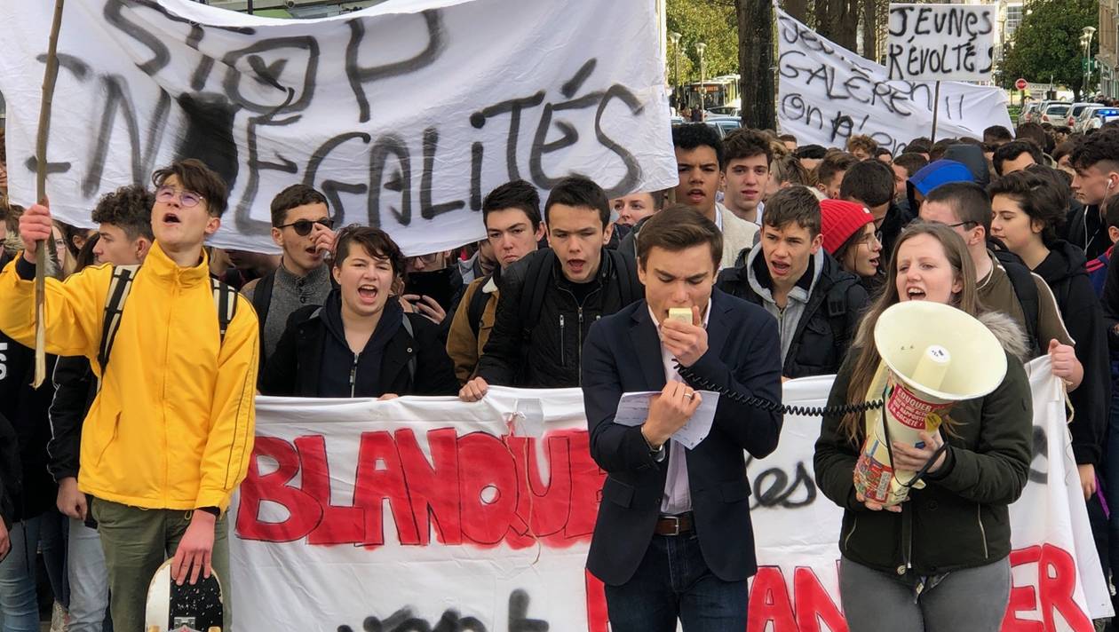 Manifestation des lycéens de Fougères (Lycée Jean Guéhenno) vendredi 30 nov 2018 : article OF
