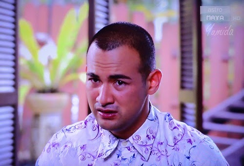 Gambar drama Suamiku Encik Sotong, gambar cover Suamiku Encik Sotong, gambar Farish – Sharnaaz Ahmad, gambar Erica – Amyra Rosli, gambar Izhan – Amar Baharin, gambar Dhia – Hanis Zalikha