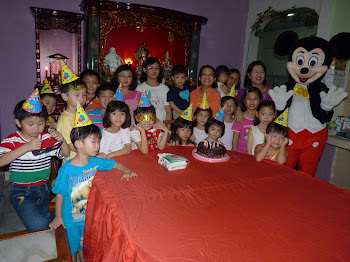 Mickey at Children`s birthday party