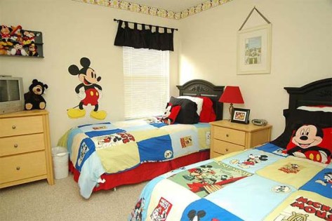 déco chambre mickey mouse
