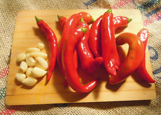 hot red peppers 