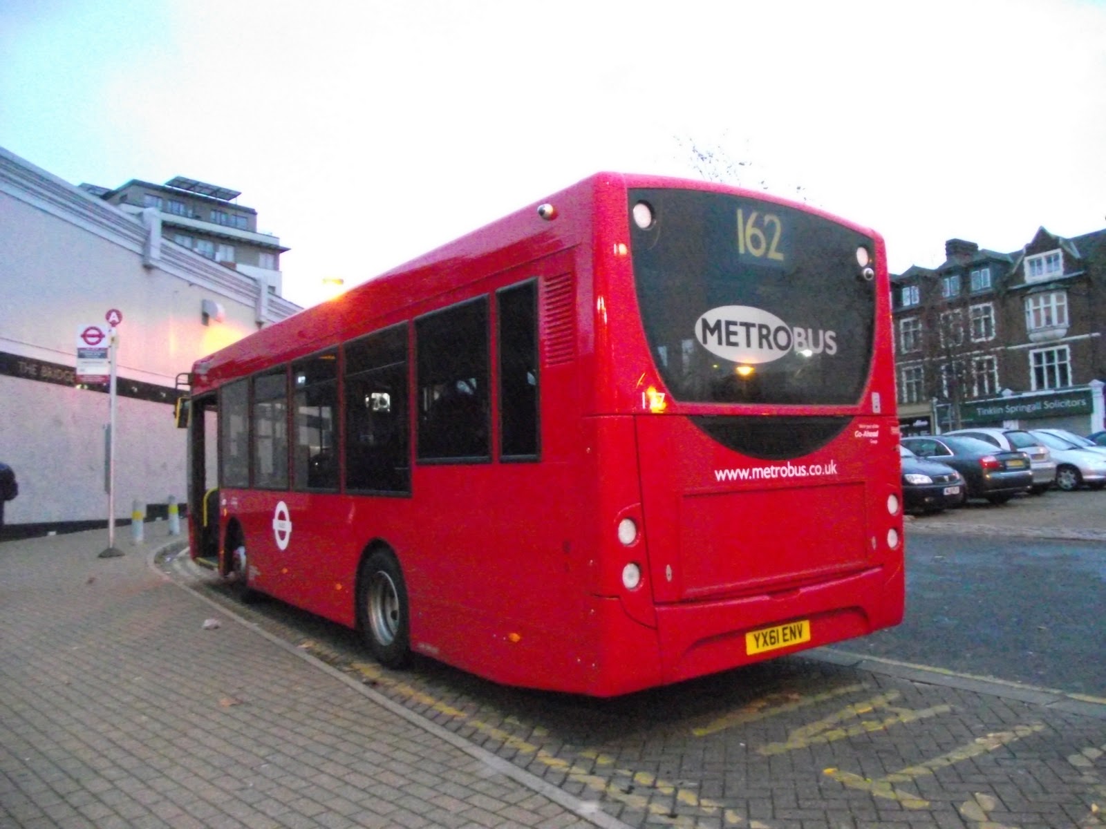 tom london & surrey bus blog: strange turns on route 162