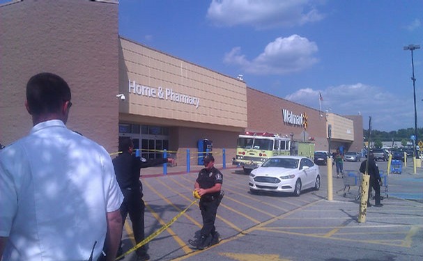 walmart shootings shoplifter shot by police at tennessee walmart store walmart tennessee