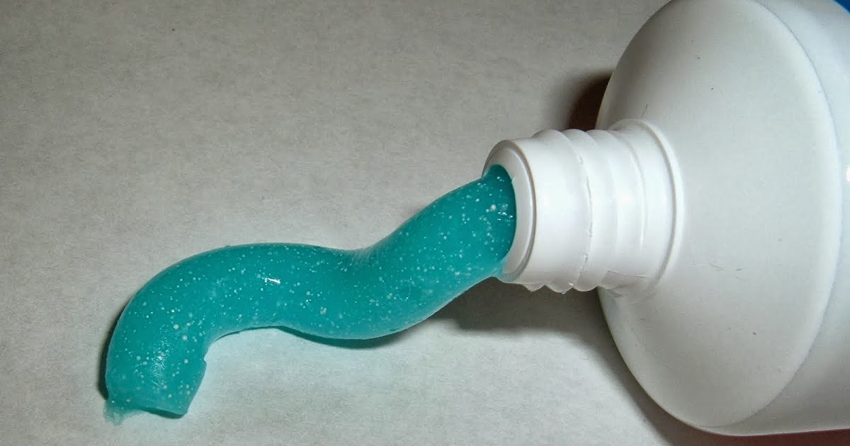 Beauty Tip Dry Out Pimples Using Your Regular Toothpaste 123GIST