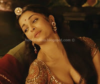 Aishwarya, rai, deep, cleavage, photos