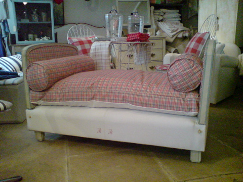 day bed on Heart Shabby Chic  French   Shabby Chic Daybeds