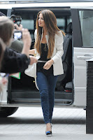 Selena Gomez hot in tight jeans