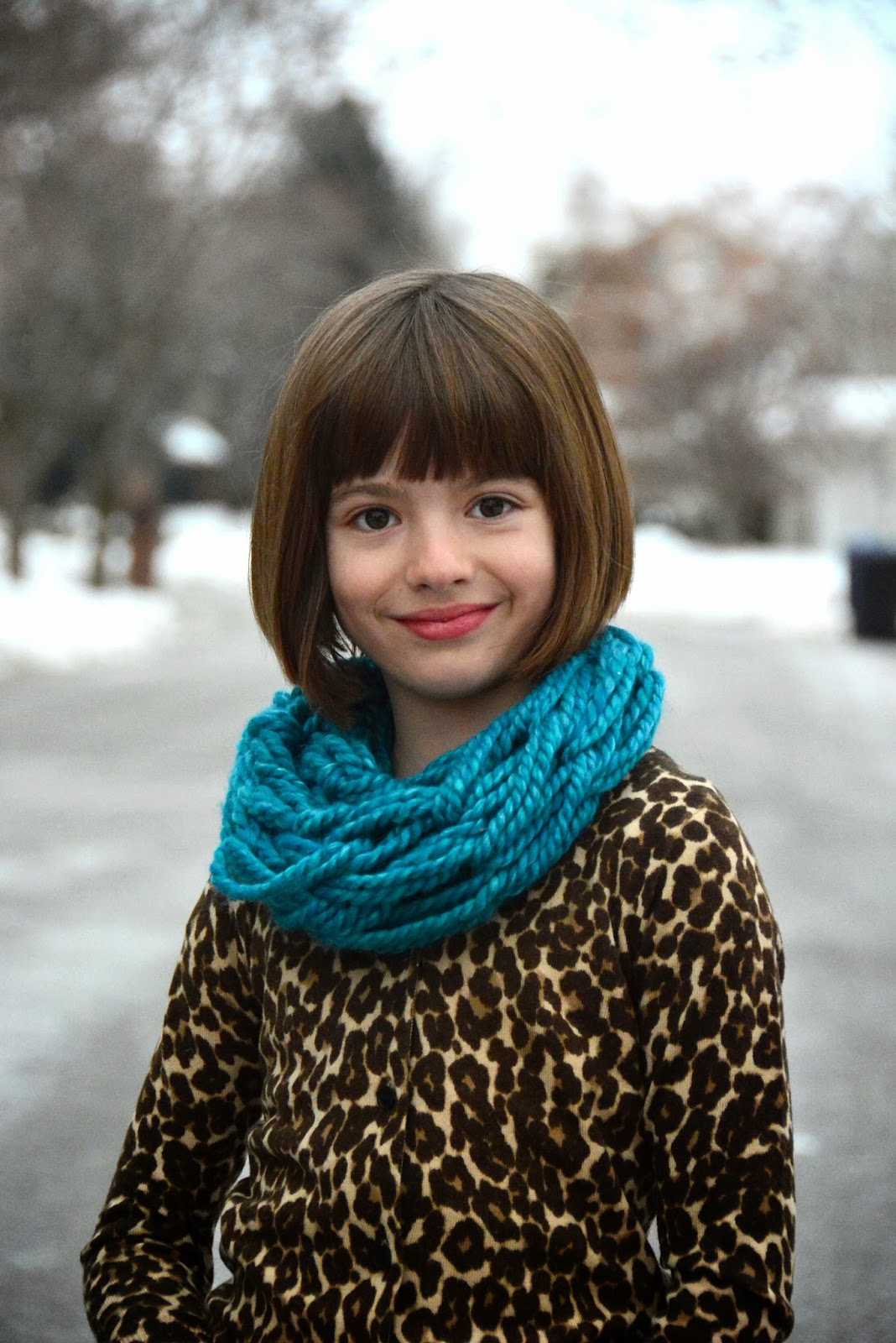 Aesthetic Nest Knitting Arm Knit Child's Cowl (Tutorial)