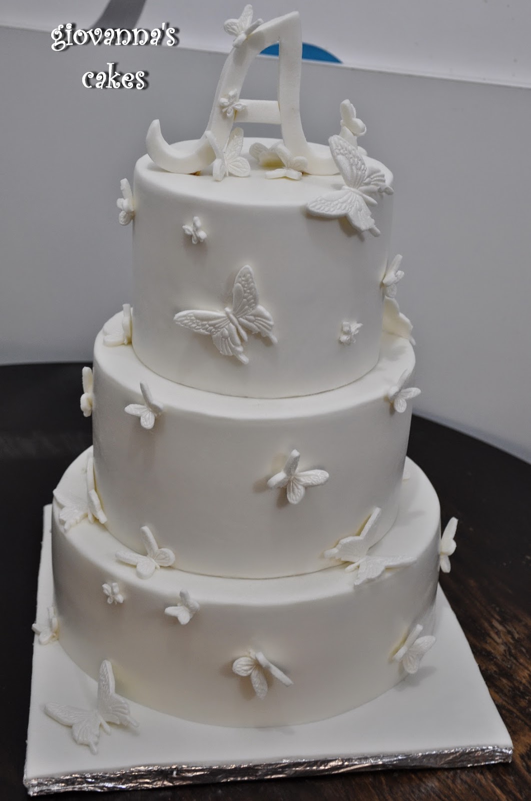 giovanna's cakes Pure white Christening cake