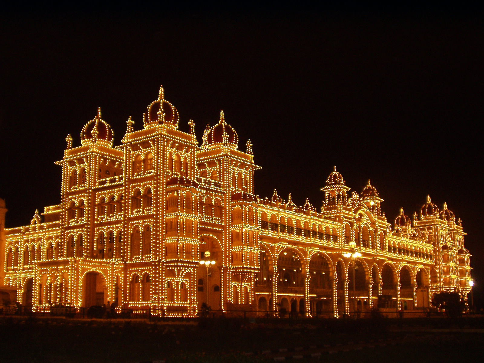 World Forts, Palaces & Castles: Mysore Palace/Wodeyar Palace, Mysore