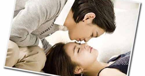 TREND FASHION KOREA TERBARU: [Video] Cara Ciuman Bibir Ala Korea