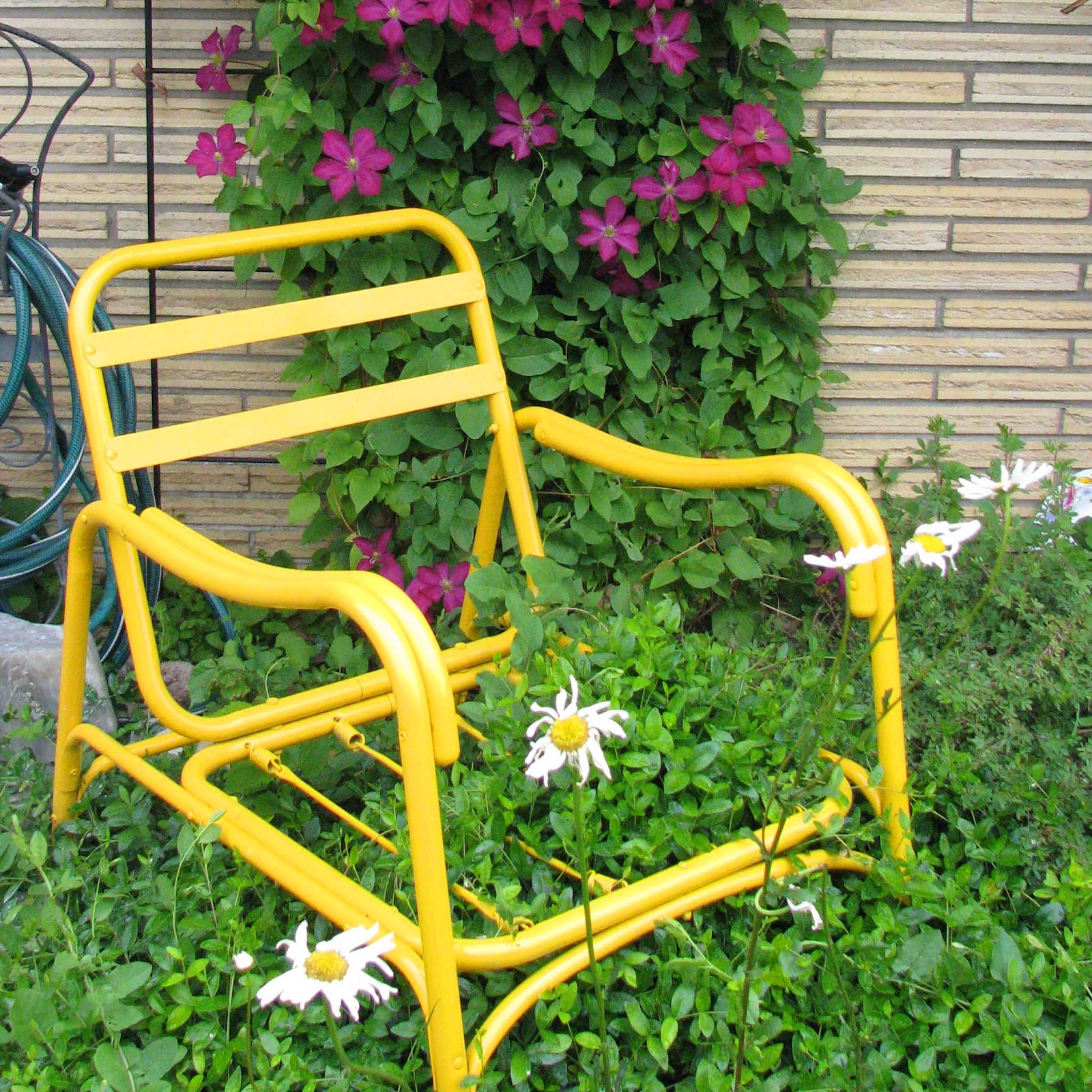 rachel s. neal DoItYourself Garden Art