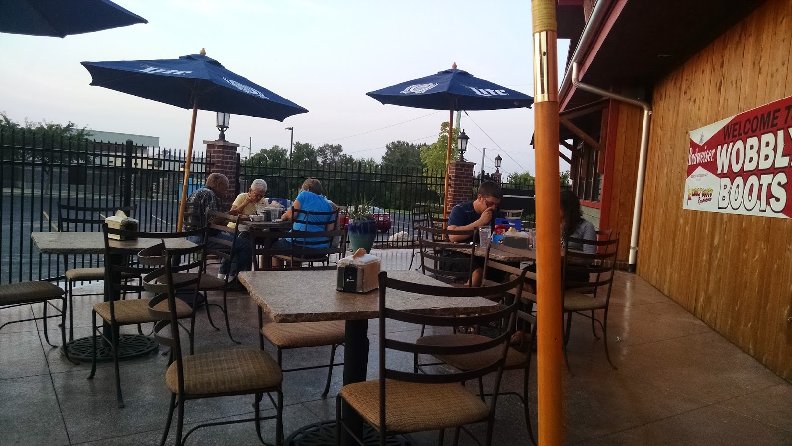 Wobbly Boots BBQ Clive, Iowa Meemaw Eats