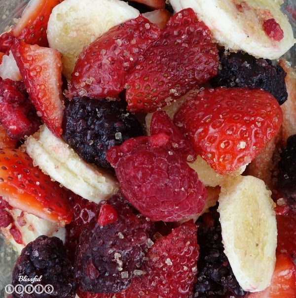 BLISSFUL ROOTS Banana Berry Salad