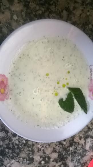 crema fría de pepino y yogurt