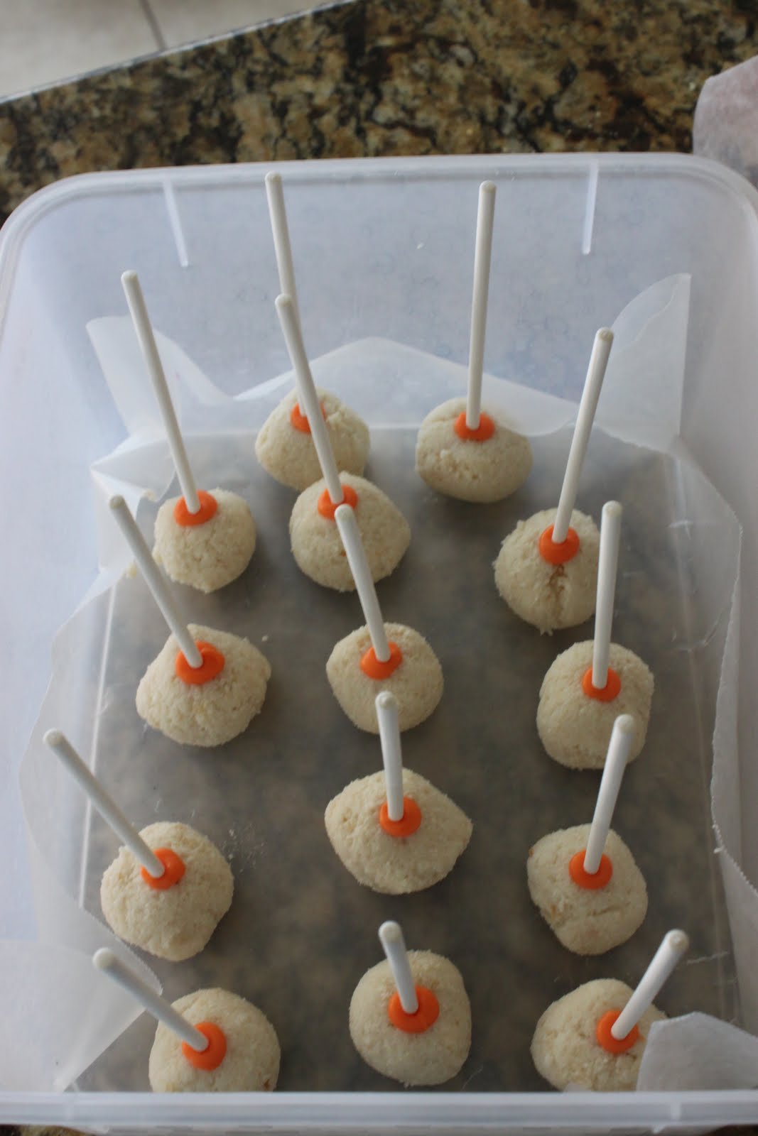 a little of this, a little of that Cake Pops {Tips & Tricks}