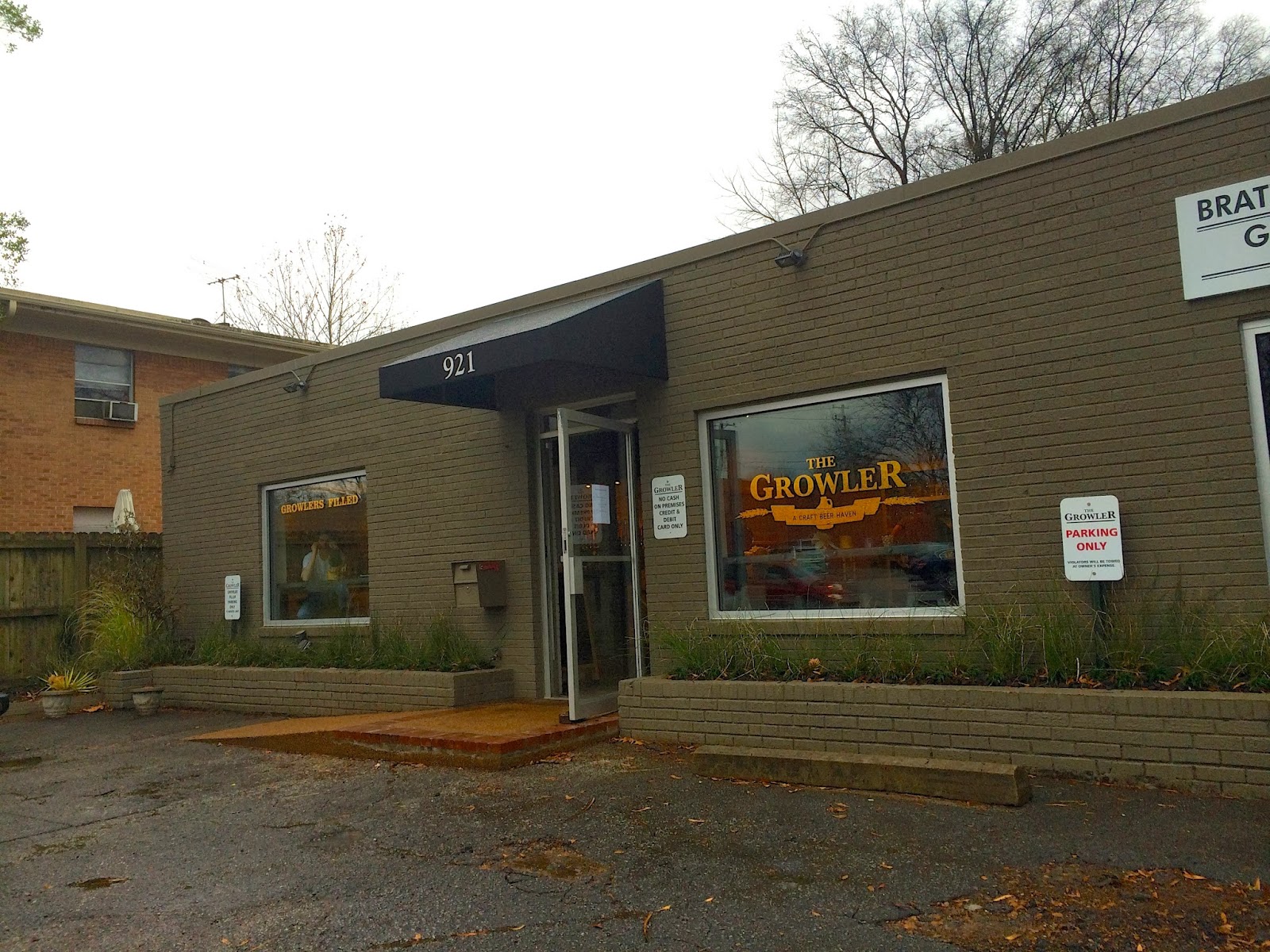 Makin' it in Memphis {Go There} The Growler Memphis.