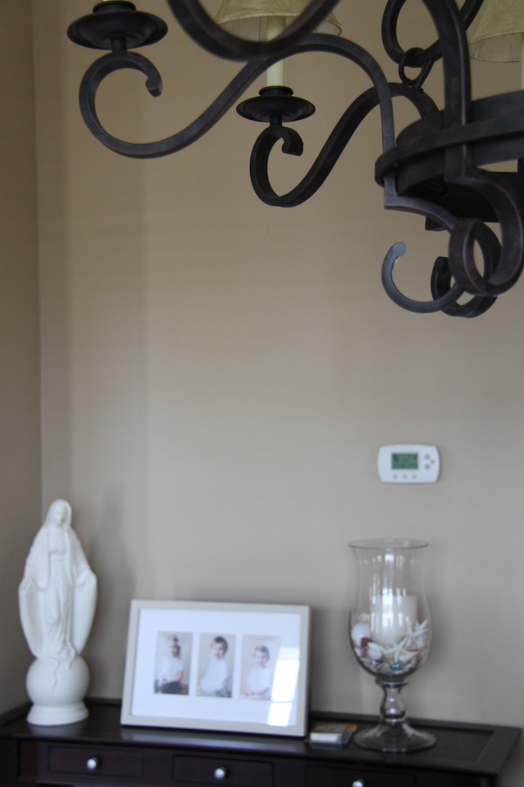 How to use Command Strips Bonnie Donahue