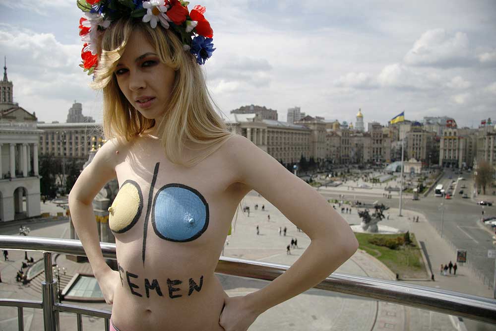 Sue serio grandes images seins Babes Teen Seins Posant Et