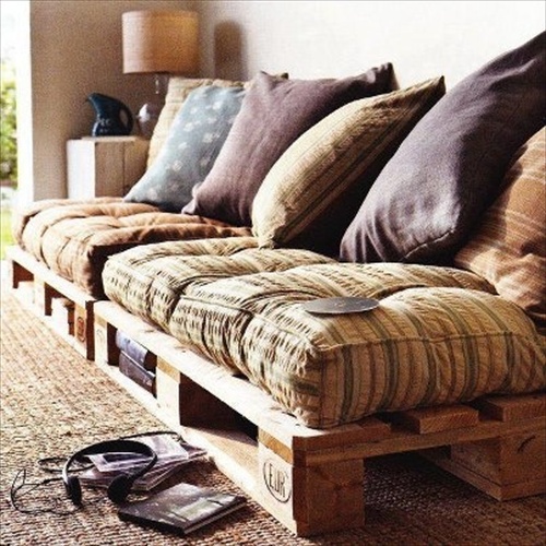 The Idea Of A Diy Pallet Couch The Idea Of A Diy Pallet Couch
