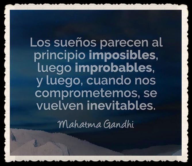Resultado de imagen de frases de teatro la funcion debe continuar
