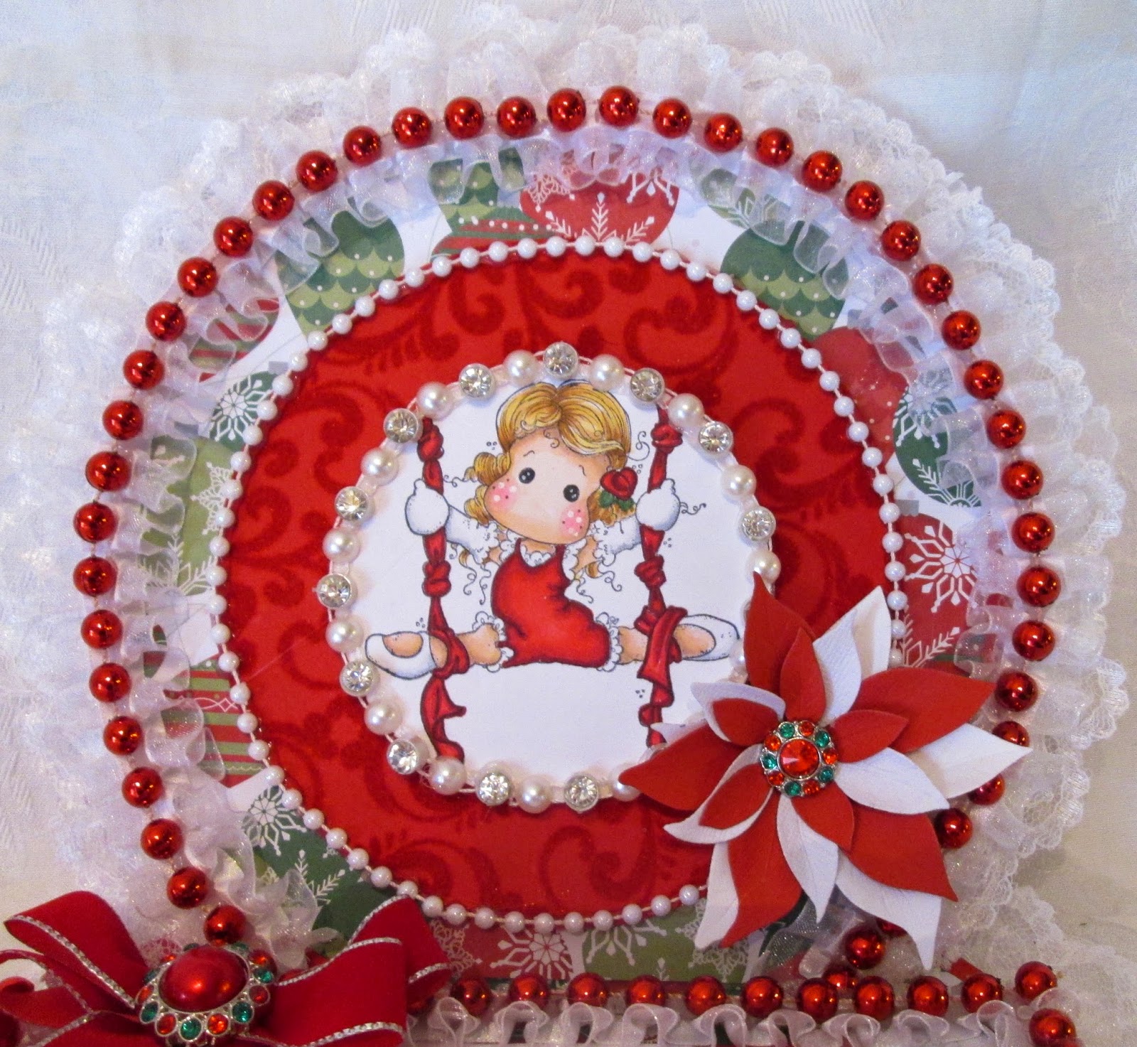 ScrapbookFashionista Designs by Rina Round Christmas Card