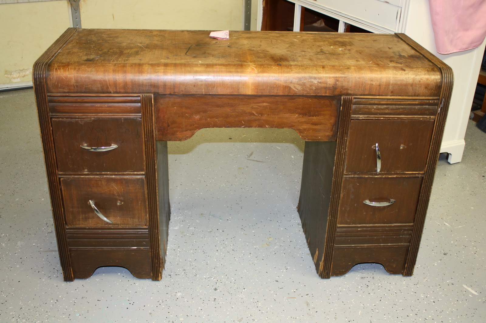 Makemeprettyagain The Horrendous Waterfall Desk