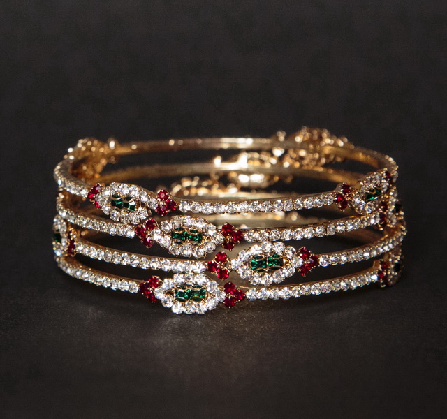 Multifarious white stone Bangle