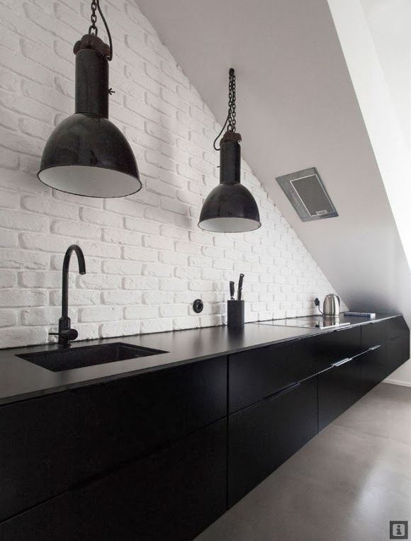 okissia: cocinas sencillas en blanco y negro, para estos tiempos de crisis.