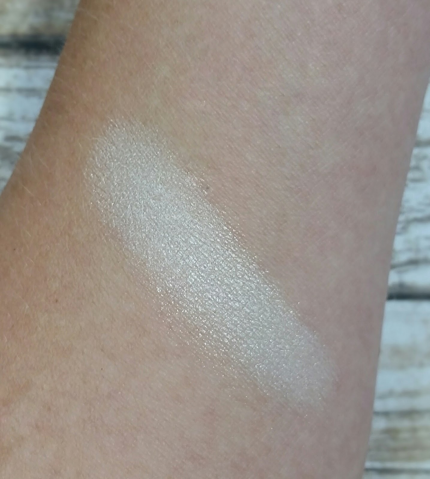 City Color Intense Exposure Highlighting Powder Review & Swatches