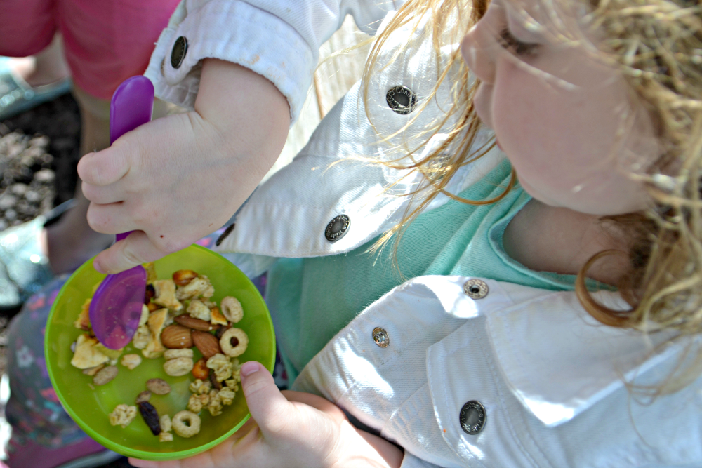 The Life of Jennifer Dawn Trail Mix Station