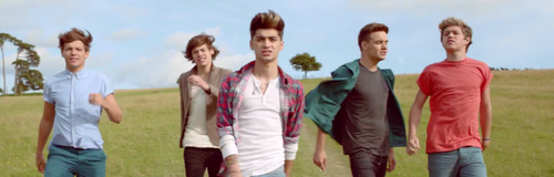 One Direction Live While We Re Young Music Video Youtube