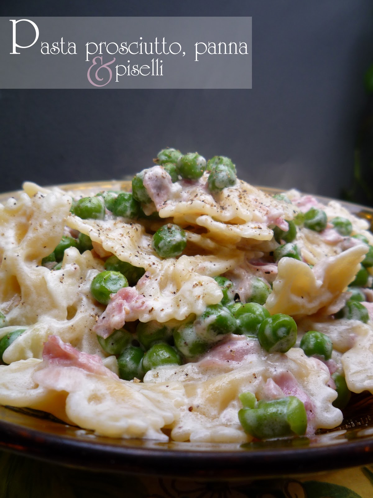 A Fuoco Lento Pasta prosciutto, panna e piselli