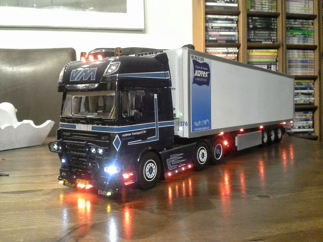 vrachtwagen modelbouw 1:24: Opdrachten van bedrijven en eigenrijders