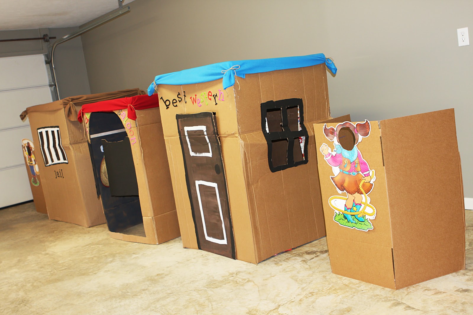 Ashley's Art Closet Cupcake on a Canvas Creation