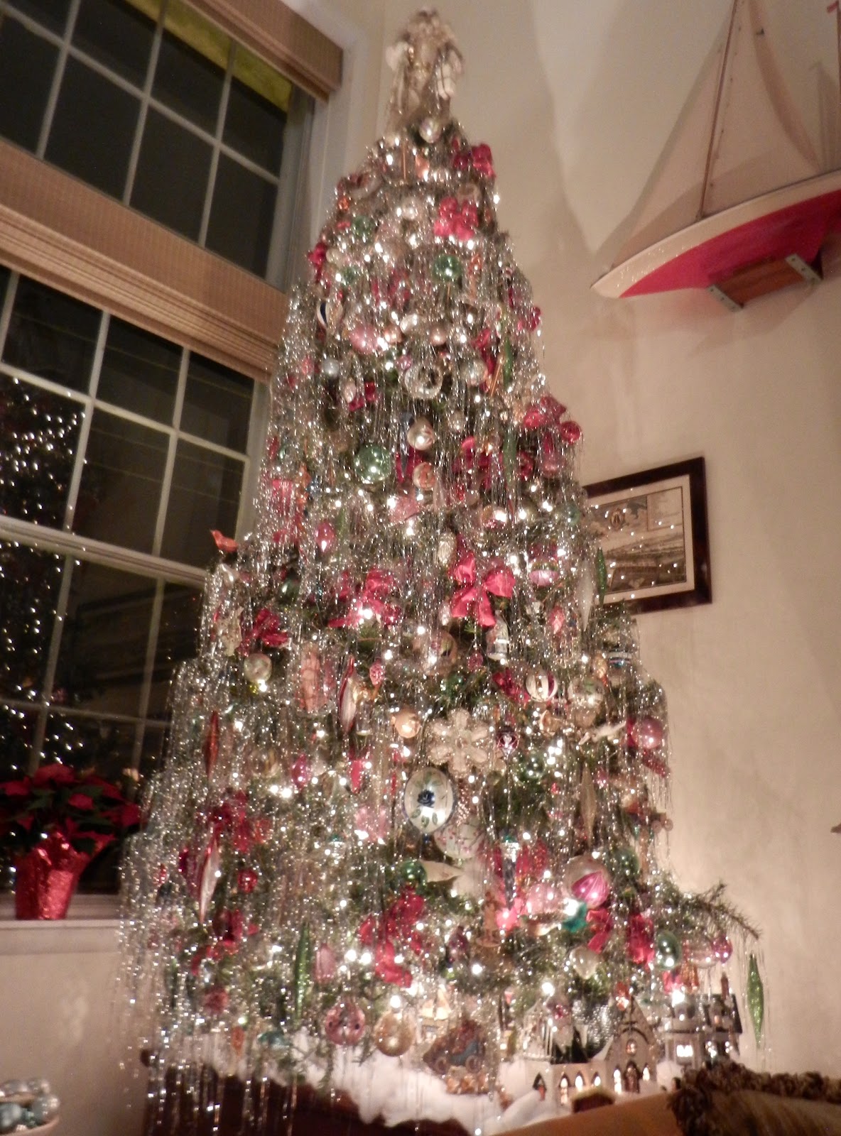 Knickerbocker Style & Design: An Old-Fashioned Christmas Tree