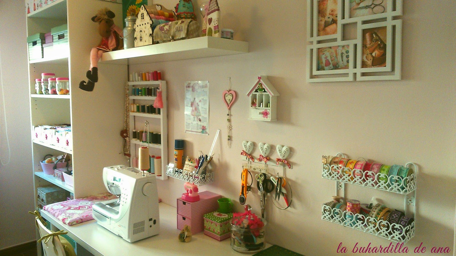 La buhardilla de Ana: Mi cuarto de costura La buhardilla de Ana: Mi cuarto de costura