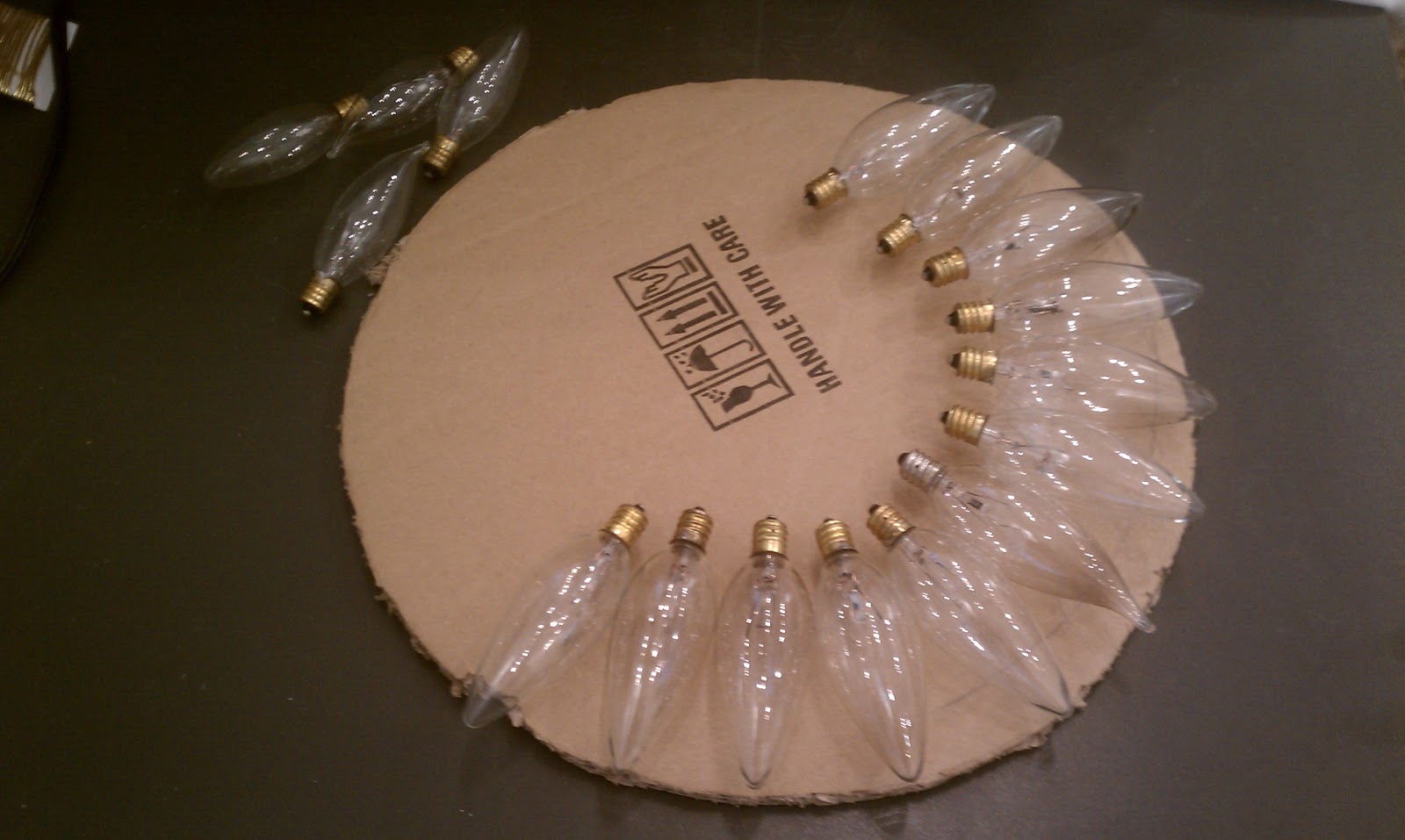 Nadia's DIY Projects DIY Light Bulb Wreath and Tree