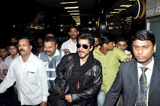Shahrukh Khan snapped returning from London