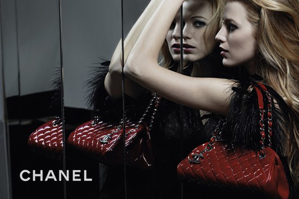Mademoiselle patent leather handbag Chanel Red in Patent leather
